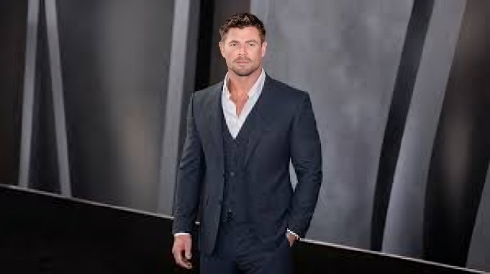 Jon Moeller and Chris Hemsworth