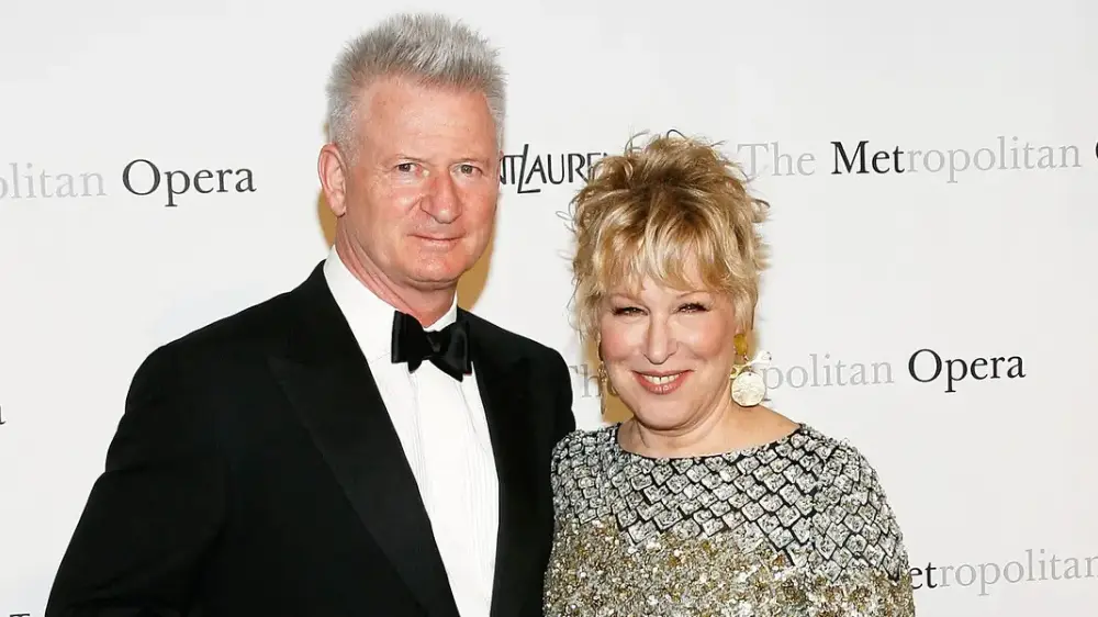 Is Mychael Schnell Married